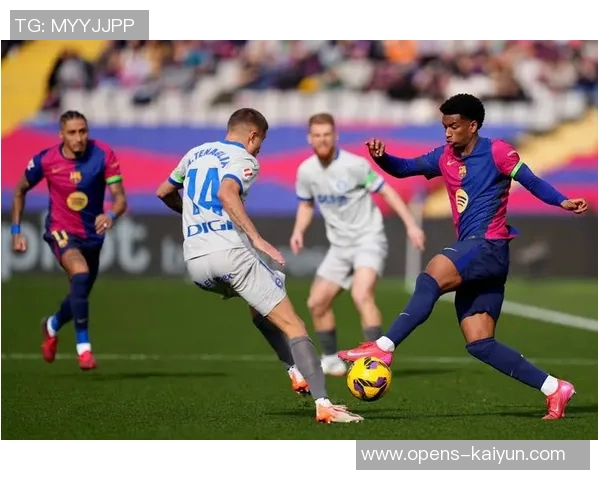 巴萨欧冠大名单：特狮回归，莱万、亚马尔、拉菲尼亚领衔锋线