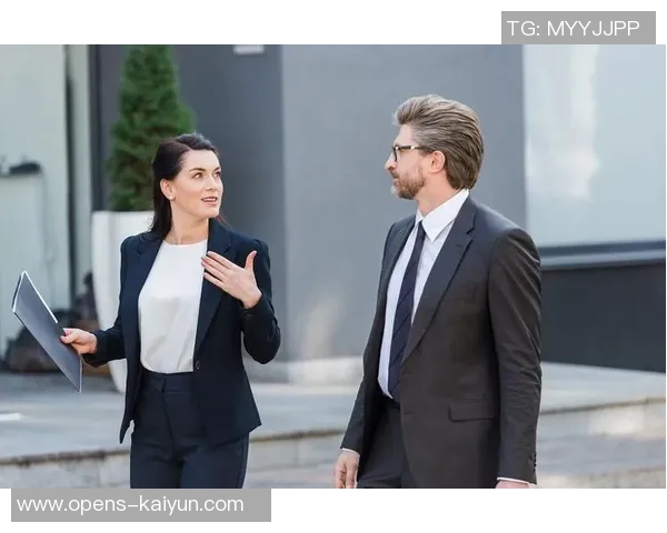 美国商人涉嫌金融欺诈被起诉，背后涉足多个俱乐部的股东身份引发热议