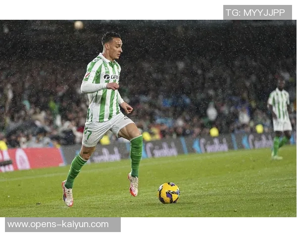 跟队：各方达成妥协，贝蒂斯将以2600万欧+50%利润分成签下安东尼