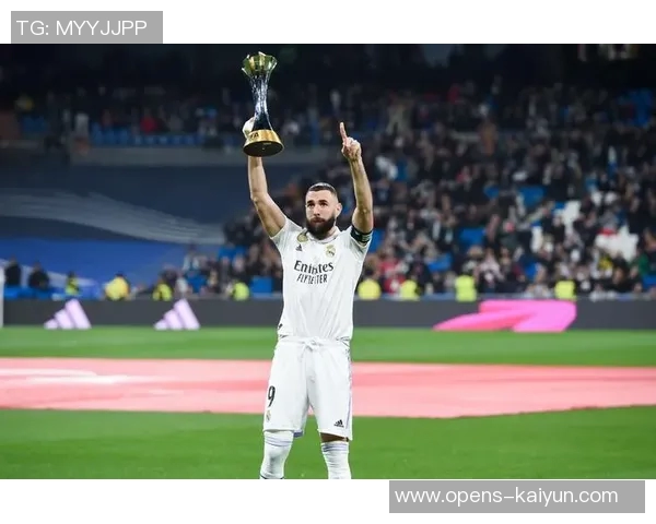 阿尔瓦罗坦言：埃尔切球迷力挺我，对阵皇马进球为何不庆祝